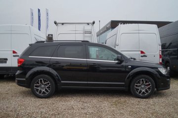 Czarny metalik 7 osobowy